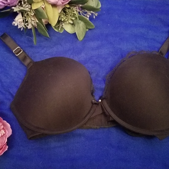 Black Bra 34D - Picture 3 of 6